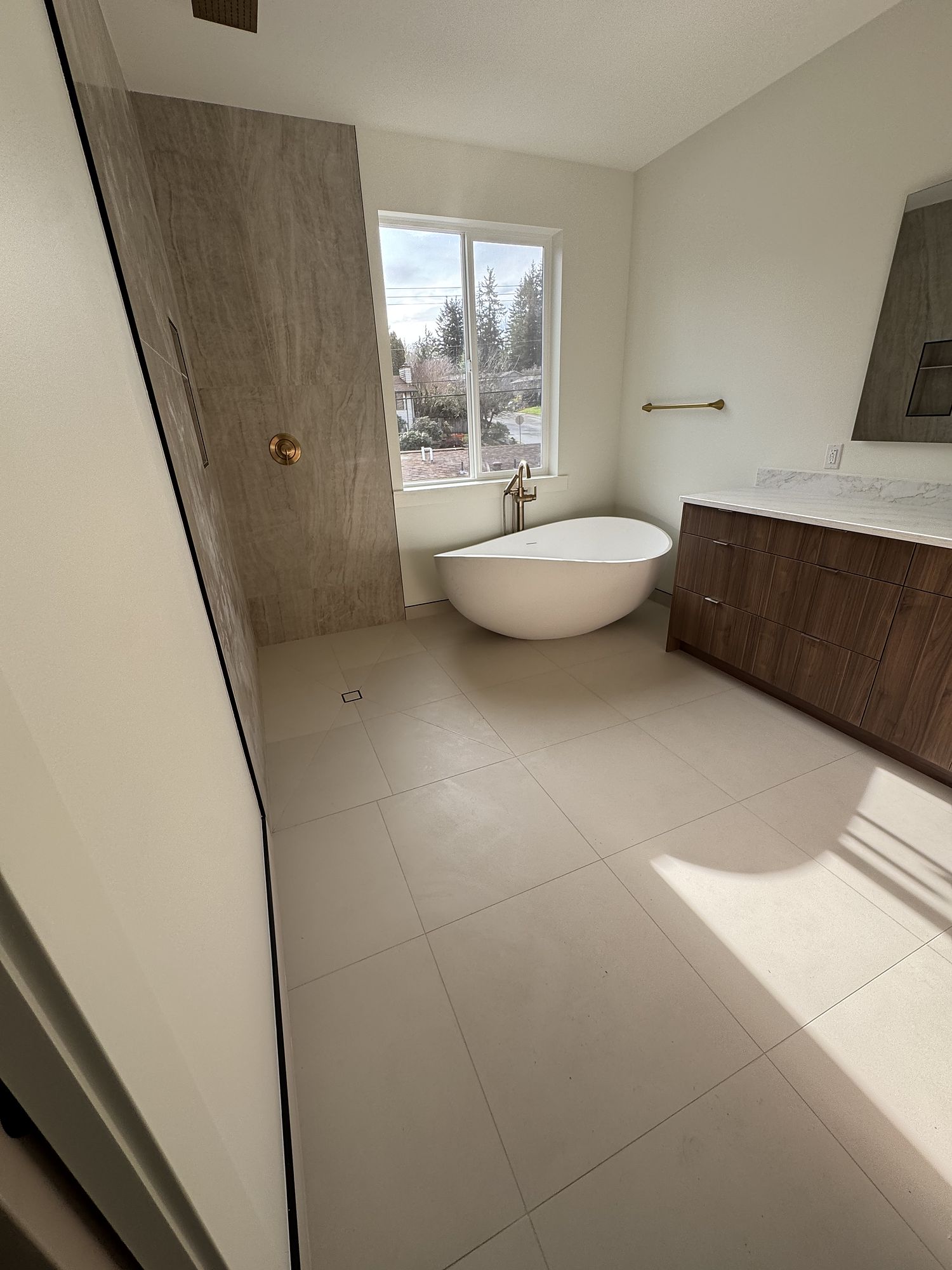 Interior finishes — How the Bothell house went up.